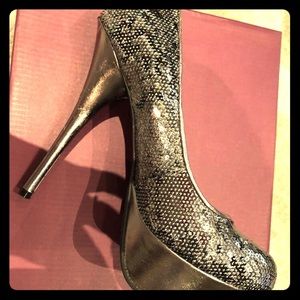 BNIB Silver Sequin High Heels